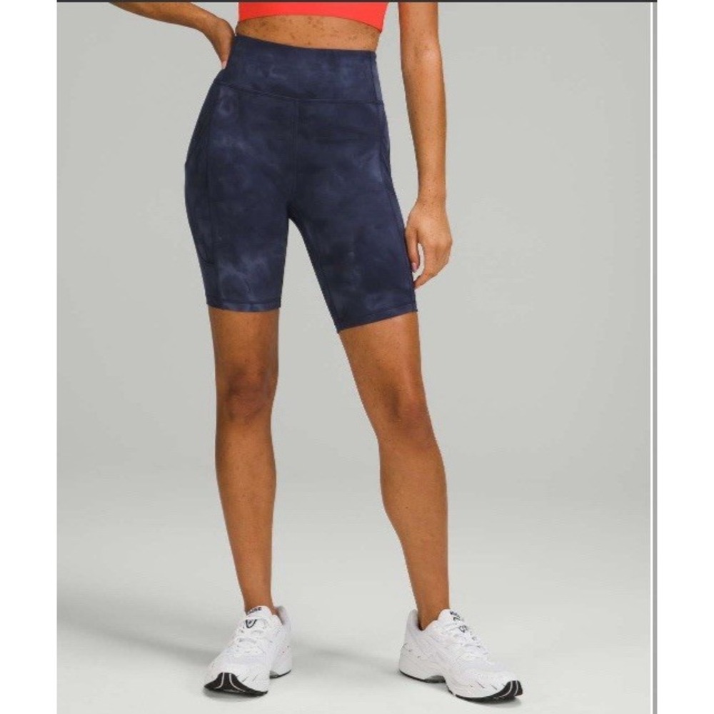 EUC Lululemon Invigorate High-Rise Short‎ 8" Diamond Dye Shade Naval Blue Size 8
